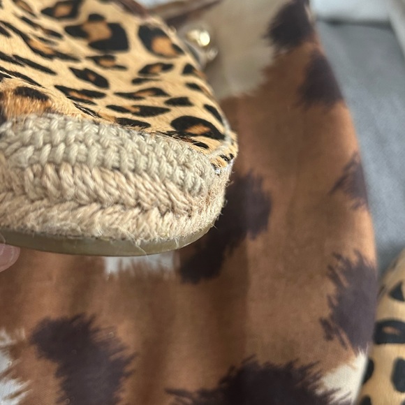 Women's Ugg SANDRINNE CALF HAIR LEOPARD LOAFER - Picture 10 of 13